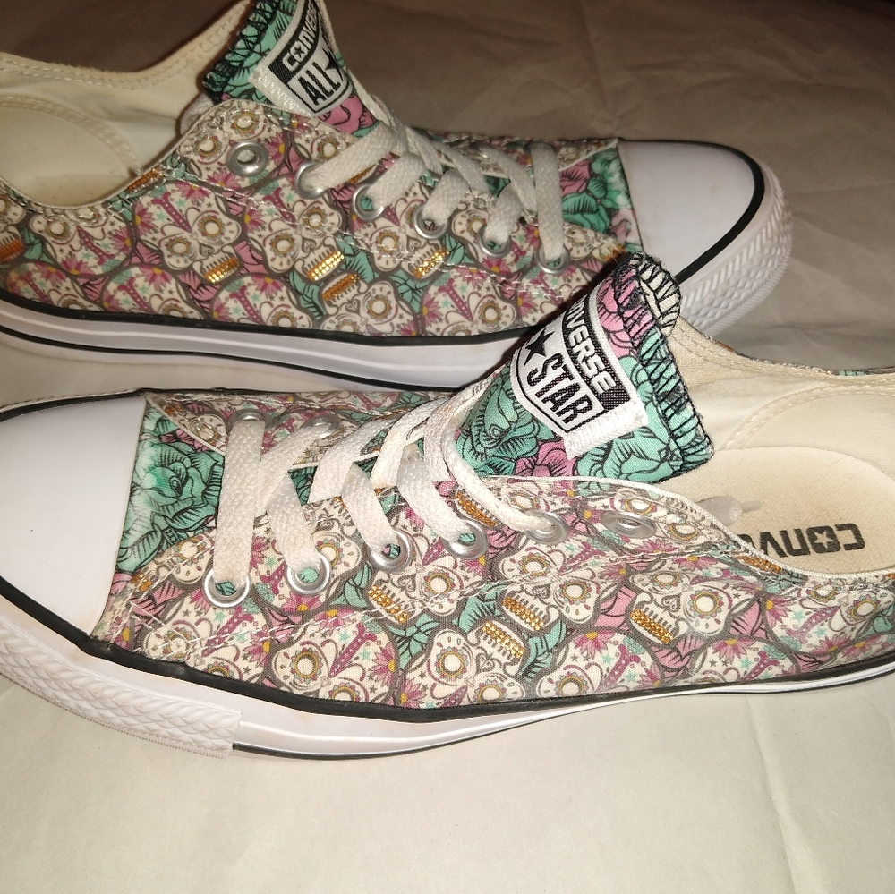 Converse Sugar Skull Women's size 8